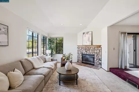 Living - 5370 Laurel, Concord, CA 94521 photo 2 of 6