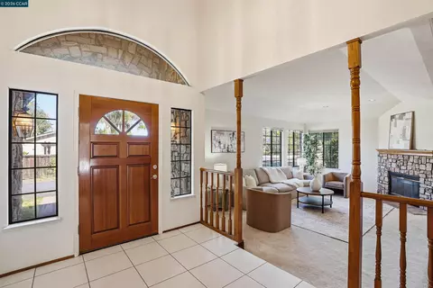 Entry Way - 5370 Laurel, Concord, CA 94521 photo 2 of 2