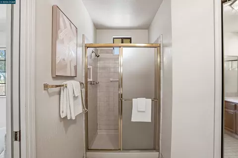 Bath - 5370 Laurel, Concord, CA 94521 photo 1 of 3