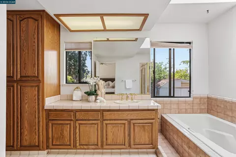 Bath - 5370 Laurel, Concord, CA 94521 photo 2 of 3