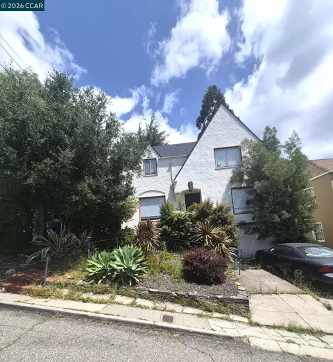 826 Carlston Ave, Oakland, CA 94610