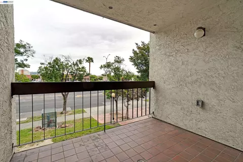 Exterior - 39931 Cedar #201, Newark, CA 94560 photo 1 of 17