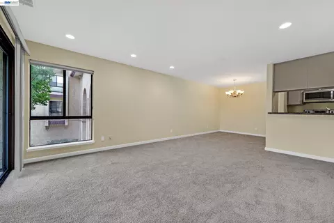 Living - 39931 Cedar #201, Newark, CA 94560 photo 4 of 5