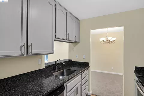 Kitchen - 39931 Cedar #201, Newark, CA 94560 photo 2 of 3