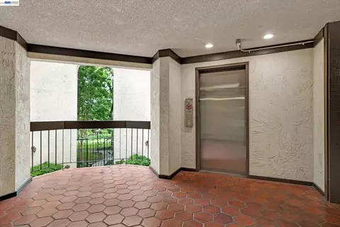 Entry Way - 39931 Cedar #201, Newark, CA 94560 photo 2 of 2