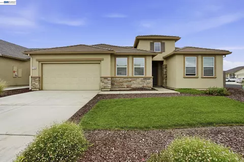 1798 St Croix Ct, Plumas Lake, CA 95961