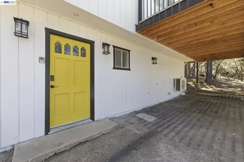 12017 Hillhurst Cir, Groveland, CA 95321
