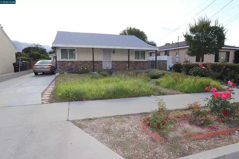 7558 Delia Ave, Sun Valley, CA 91352