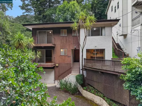 6334 Doran Dr, Oakland, CA 94611