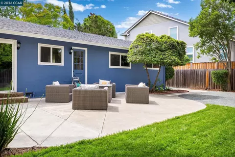 Exterior - 1881 Emerald St, Concord, CA 94518 photo 4 of 7