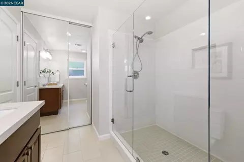 Bath - 1881 Emerald St, Concord, CA 94518 photo 3 of 4