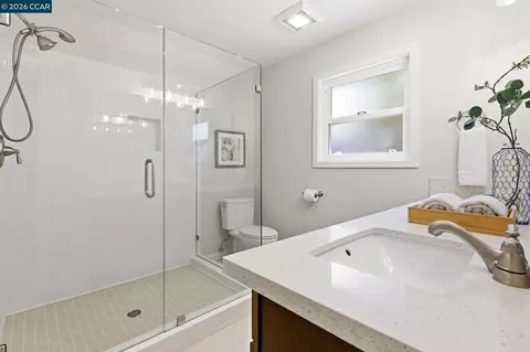 Bath - 1881 Emerald St, Concord, CA 94518 photo 1 of 4