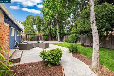 Exterior - 1881 Emerald St, Concord, CA 94518 photo 7 of 7