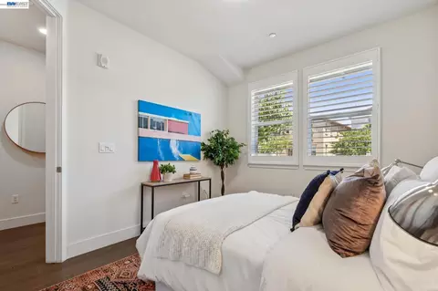 Bedroom - 1815 Balsa St, Alameda, CA 94501 photo 10 of 10