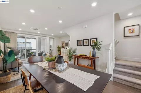 Dining - 1815 Balsa St, Alameda, CA 94501 photo 4 of 4