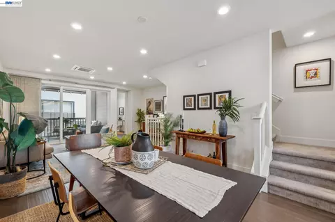 Dining - 1815 Balsa St, Alameda, CA 94501 photo 4 of 4