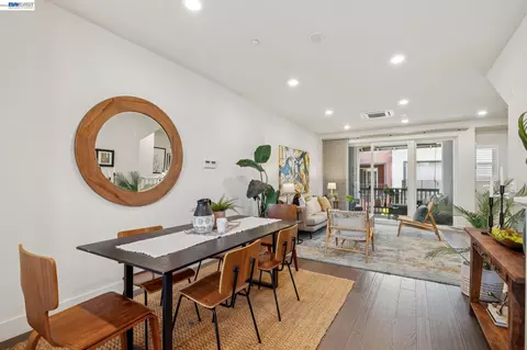 Dining - 1815 Balsa St, Alameda, CA 94501 photo 3 of 4