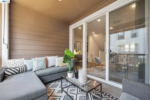 Exterior - 1815 Balsa St, Alameda, CA 94501 photo 4 of 4