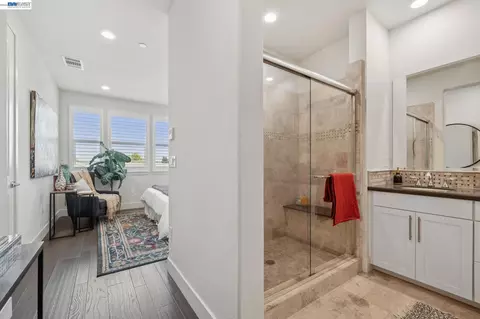 Entry Way - 1815 Balsa St, Alameda, CA 94501 photo 2 of 2