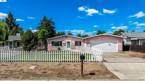 953 Thomsen Rd, Lathrop, CA 95330