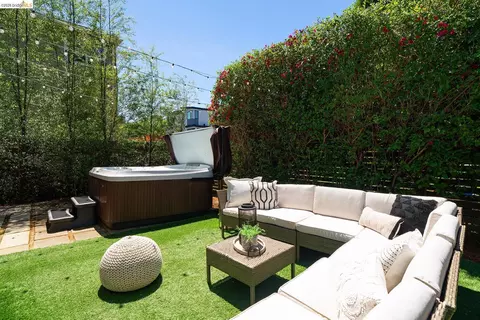 Exterior - 1908 Tenth St, Berkeley, CA 94710 photo 12 of 16