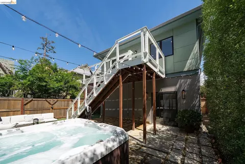 Exterior - 1908 Tenth St, Berkeley, CA 94710 photo 14 of 16