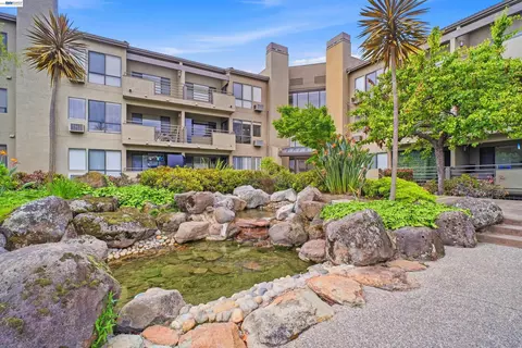 39078 Guardino Dr #208, Fremont, CA 94538