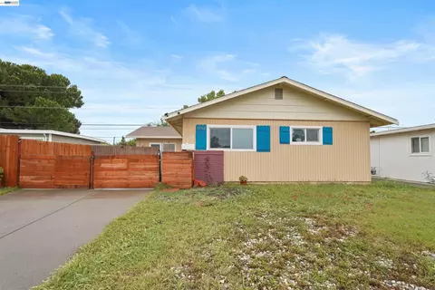 Exterior - 1712 Utah St, Fairfield, CA 94533 photo 2 of 13