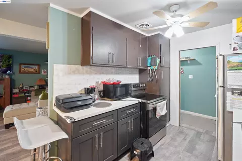 Kitchen - 1712 Utah St, Fairfield, CA 94533 photo 3 of 4