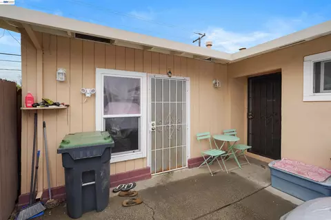 Exterior - 1712 Utah St, Fairfield, CA 94533 photo 3 of 13