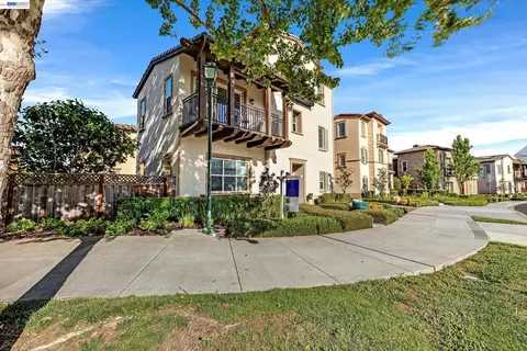 6180 Alpine Blue Dr, San Ramon, CA 94582