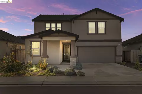 5439 Drawbridge Way, Riverbank, CA 95367