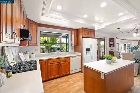 Kitchen - 55 Regency Dr, Clayton, CA 94517 photo 1 of 3