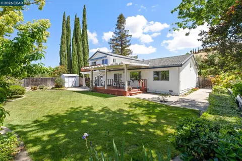 Exterior - 55 Regency Dr, Clayton, CA 94517 photo 5 of 9
