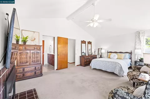 Bedroom - 55 Regency Dr, Clayton, CA 94517 photo 2 of 7