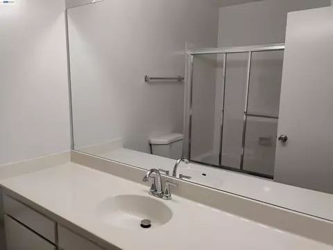 Bath - 4266 Warbler Loop, Fremont, CA 94555 photo 1 of 1