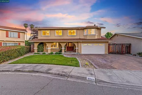 Exterior - 4844 Merganser Ct, Pleasanton, CA 94566 photo 2 of 12
