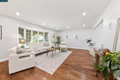 Living - 4844 Merganser Ct, Pleasanton, CA 94566 photo 1 of 8