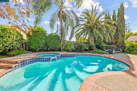 Exterior - 4844 Merganser Ct, Pleasanton, CA 94566 photo 5 of 12