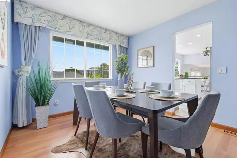 Dining - 587 Birkdale Dr, Vallejo, CA 94591 photo 4 of 4