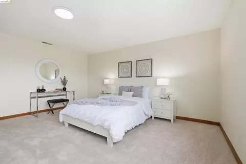 Bedroom - 587 Birkdale Dr, Vallejo, CA 94591 photo 6 of 7