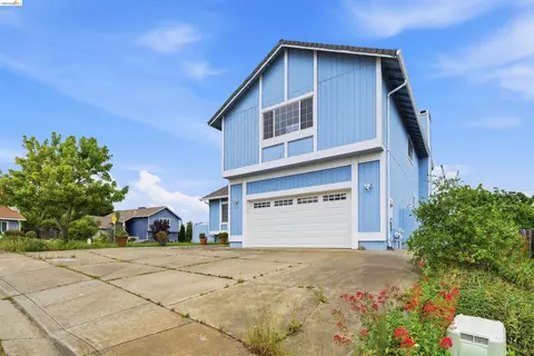 Exterior - 587 Birkdale Dr, Vallejo, CA 94591 photo 3 of 6