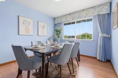Dining - 587 Birkdale Dr, Vallejo, CA 94591 photo 3 of 4