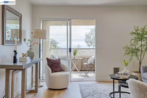 685 Dartmore Ln #365, Hayward, CA 94544