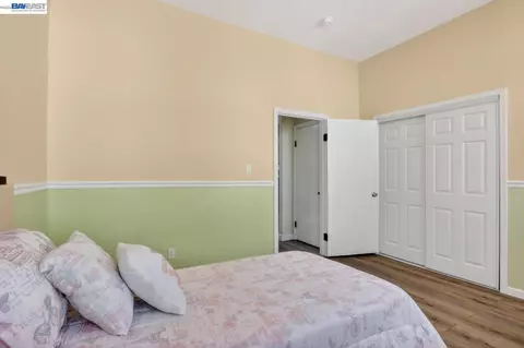 Bedroom - 1328 E 25th St, Oakland, CA 94606 photo 4 of 9