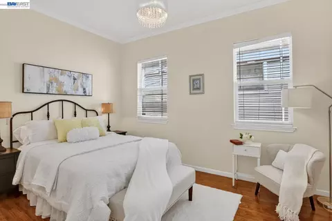 Bedroom - 1328 E 25th St, Oakland, CA 94606 photo 1 of 9