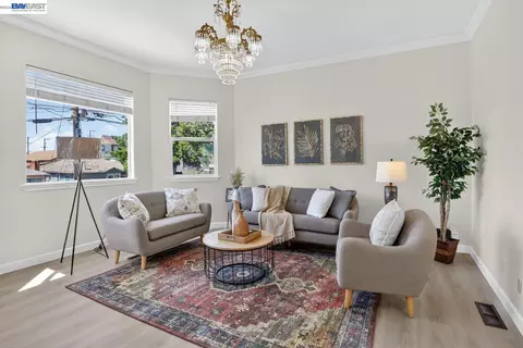 Living - 1328 E 25th St, Oakland, CA 94606 photo 1 of 6