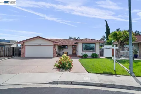 6894 Heath Ct, Pleasanton, CA 94588