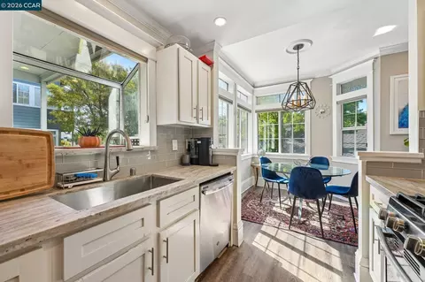 Kitchen - 8035 Mountain View Dr #C, Pleasanton, CA 94588 photo 7 of 8
