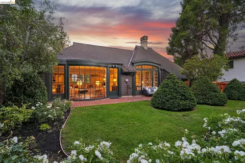 575 Blair Ave, Piedmont, CA 94611